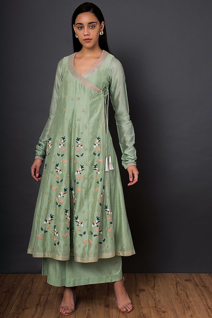 Green Embroidered Angrakha Kurta Set by Shikha Mehta at Pernia's Pop Up Shop