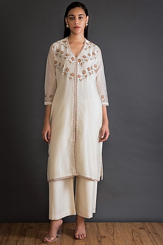 Ivory Floral Embroidered Kurta Set by Shikha Mehta