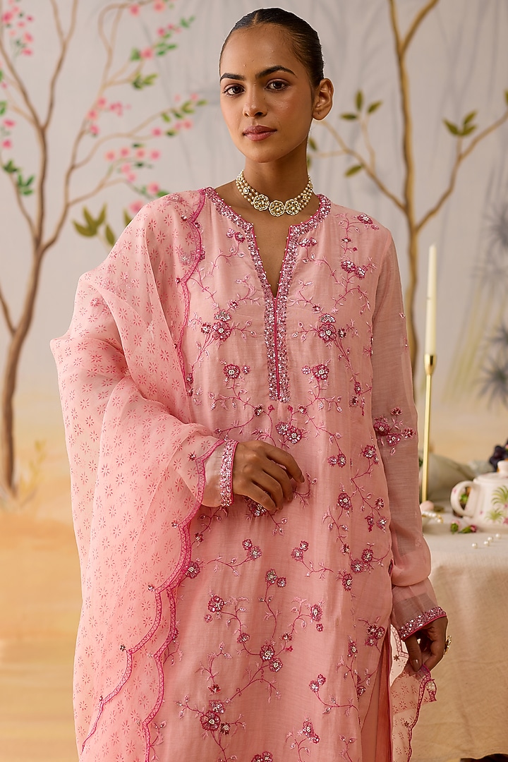 Pink Mul Chanderi Hand Embroidered & Block Printed Kurta Set by Shikha Mehta at Pernia's Pop Up Shop
