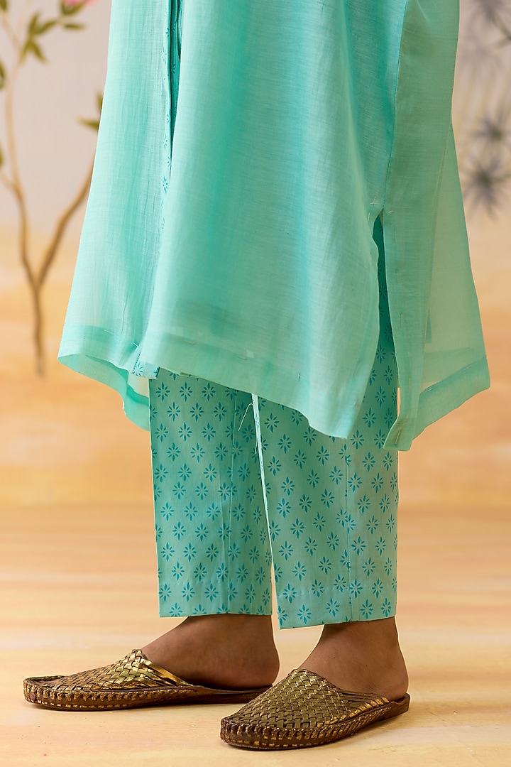 Aqua Blue Mul Chanderi Thread Hand Embroidered Tunic Set by Shikha Mehta at Pernia's Pop Up Shop