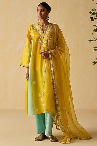 Yellow Silk Chanderi Thread Embroidered Kurta Set by Shikha Mehta