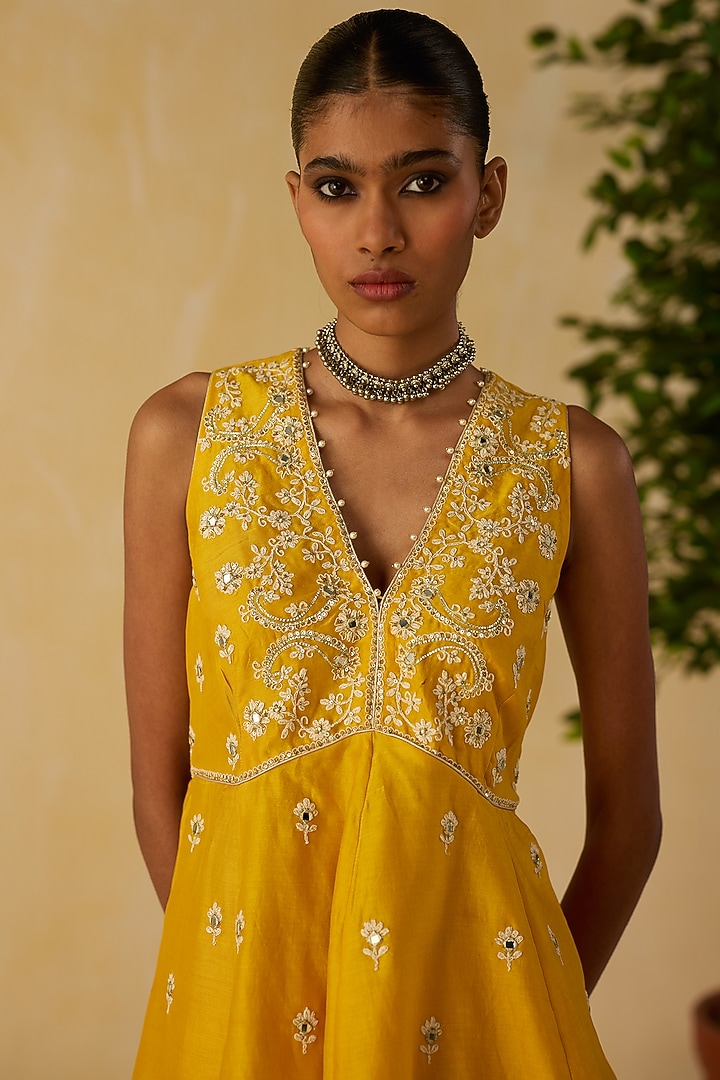 Yellow Silk Chanderi Embroidered Co-Ord Set by Shikha Mehta at Pernia's Pop Up Shop
