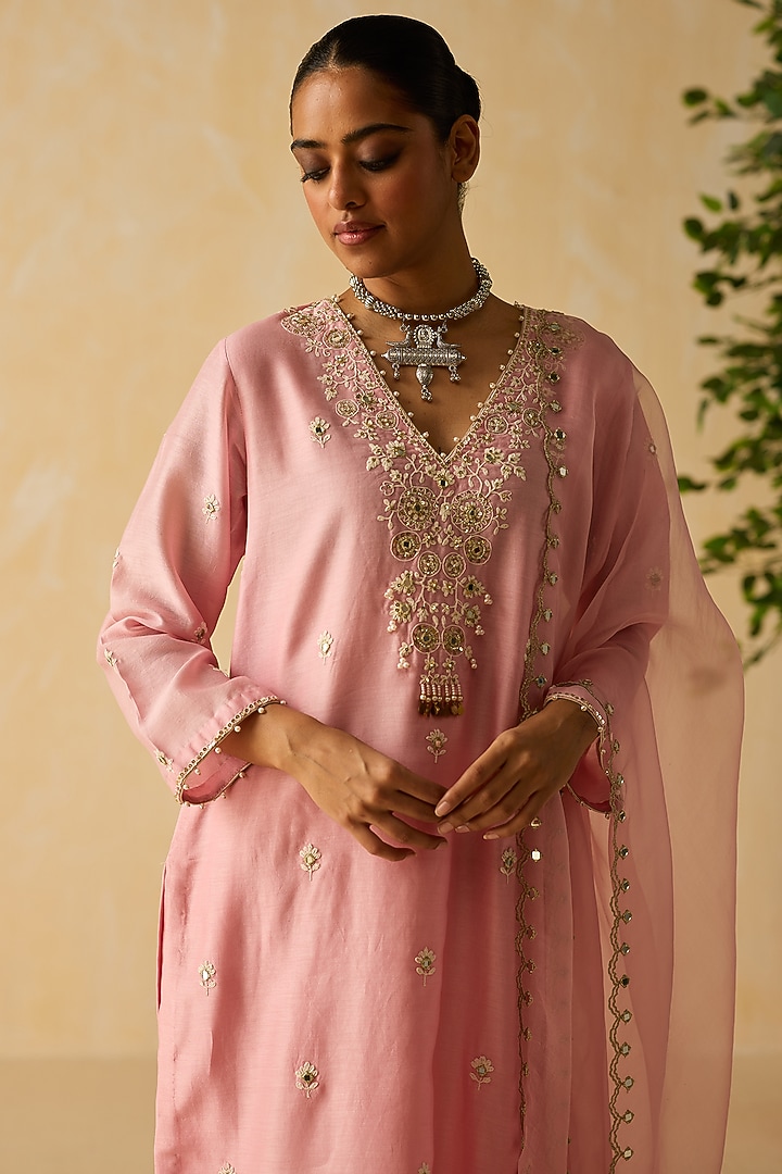 Lilac Silk Chanderi Embroidered Kurta Set by Shikha Mehta at Pernia's Pop Up Shop