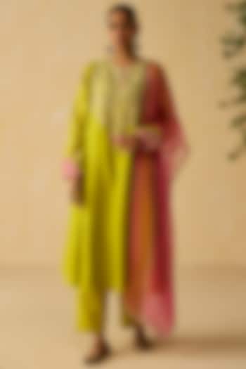 Lime Green Silk Chanderi Thread Embroidered Kurta Set by Shikha Mehta at Pernia's Pop Up Shop
