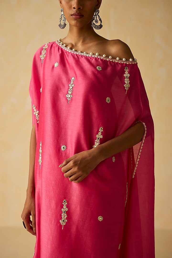 Pink Silk Chanderi Embroidered Off-Shoulder Kaftan Set by Shikha Mehta at Pernia's Pop Up Shop