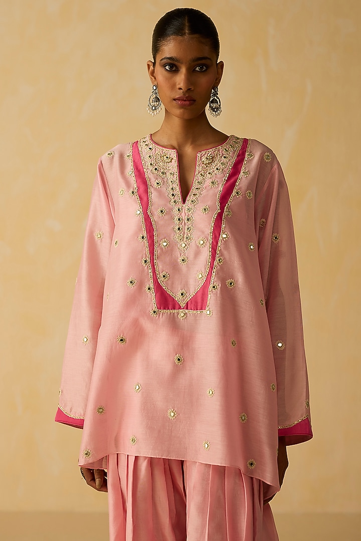Lilac Silk Chanderi Embroidered Kurta Set by Shikha Mehta at Pernia's Pop Up Shop