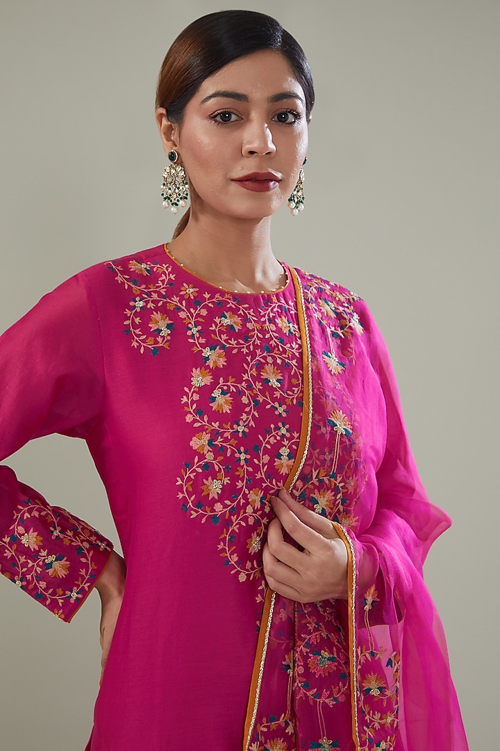 Fuchsia Pink Silk Chanderi Embroidered Kurta Set by Shikha Mehta at Pernia's Pop Up Shop