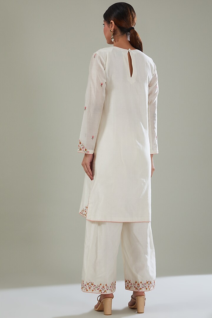 Ivory Silk Chanderi Embroidered Kurta Set by Shikha Mehta at Pernia's Pop Up Shop