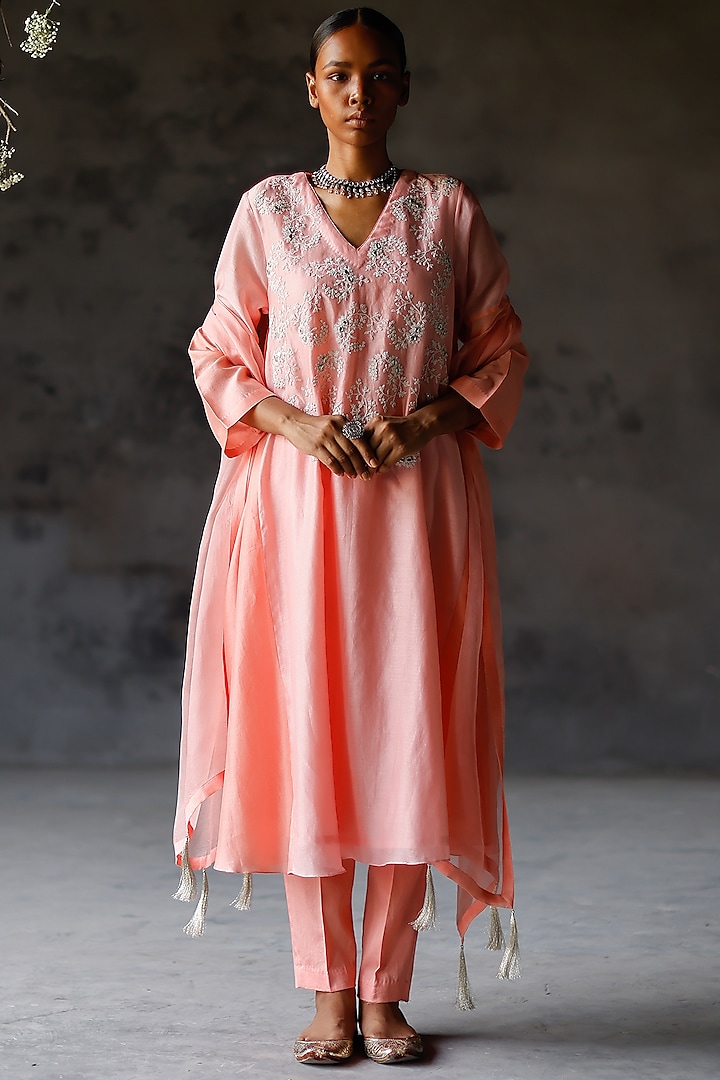 Soft Pink Kurta Set With Embroidered by Shikha Mehta