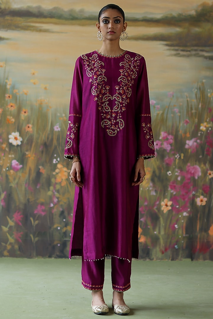 Aubergine Silk Chanderi Thread Hand Embroidered Straight Kurta Set by Shikha Mehta at Pernia's Pop Up Shop