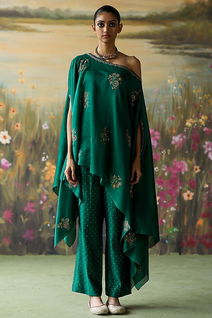 Emerald Green Silk Chanderi Thread Hand Embroidered Kaftan Set by Shikha Mehta at Pernia's Pop Up Shop