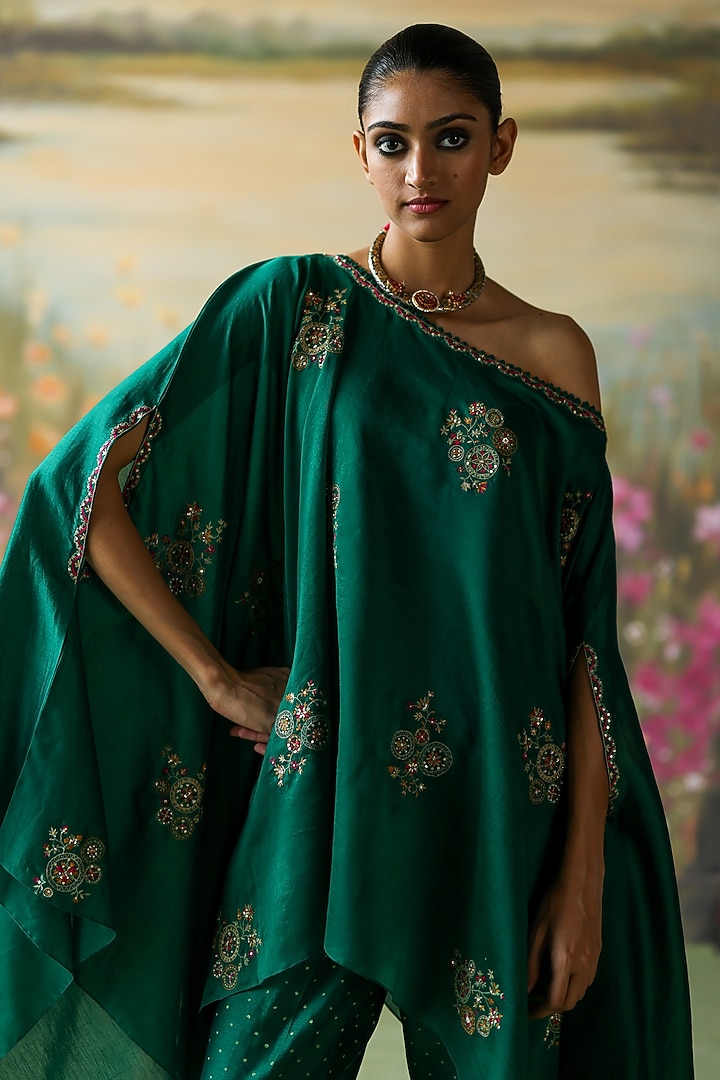 Emerald Green Silk Chanderi Thread Hand Embroidered Kaftan Set by Shikha Mehta at Pernia's Pop Up Shop
