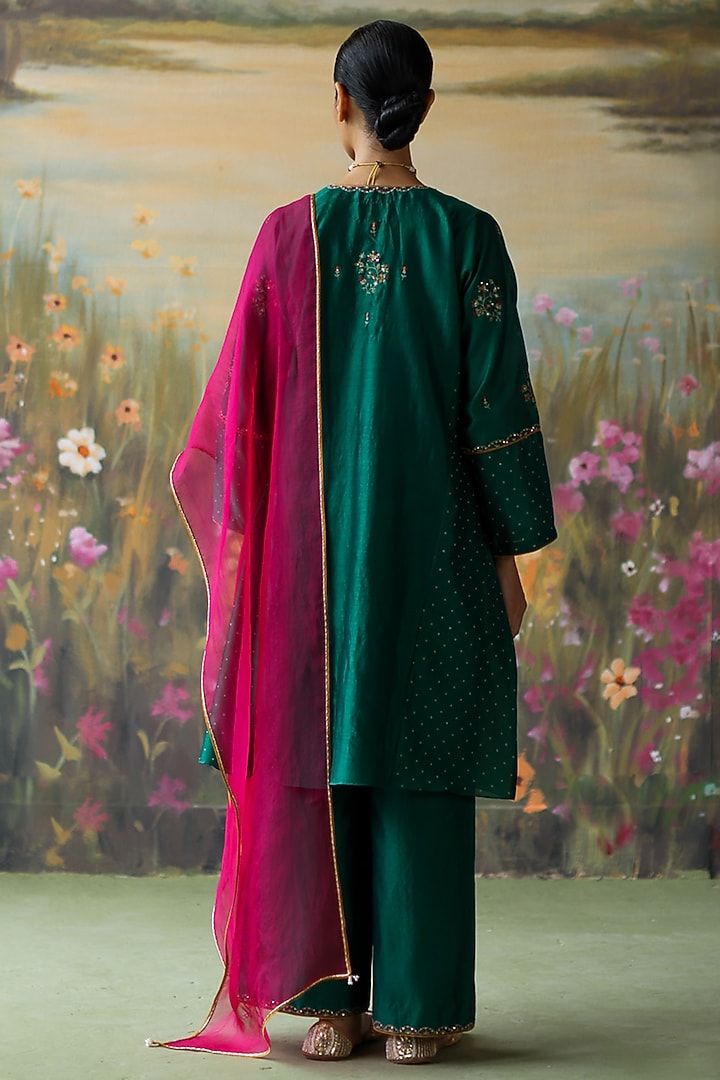 Emerald Green Silk Chanderi Thread Hand Embroidered Kurta Set by Shikha Mehta at Pernia's Pop Up Shop