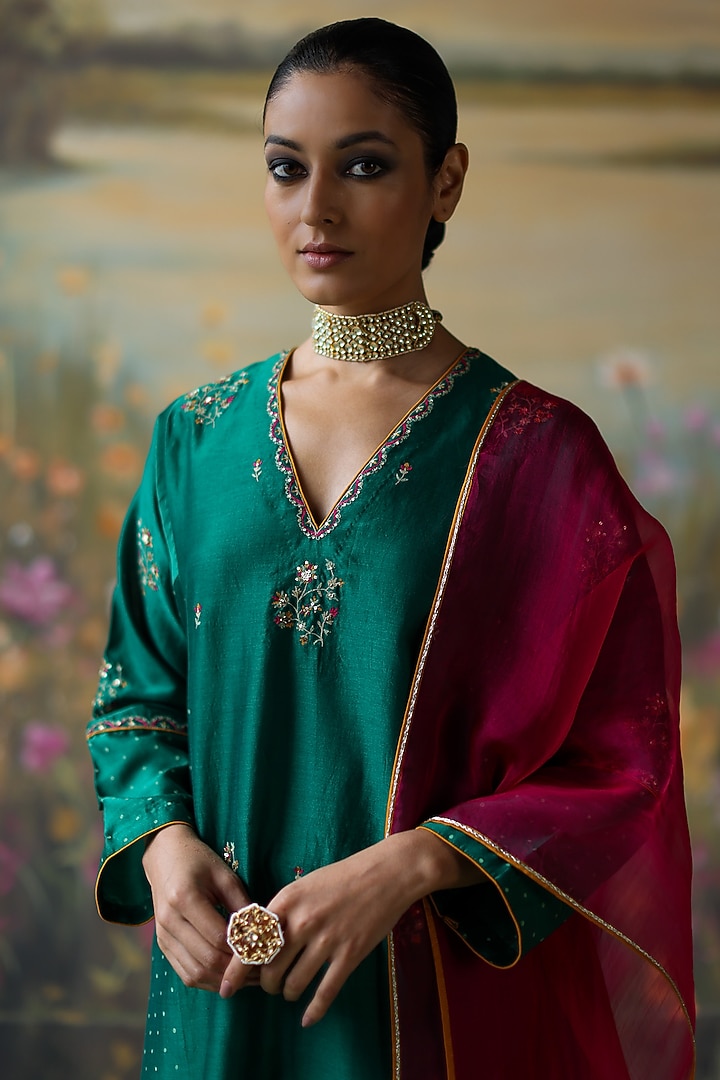 Emerald Green Silk Chanderi Thread Hand Embroidered Kurta Set by Shikha Mehta at Pernia's Pop Up Shop