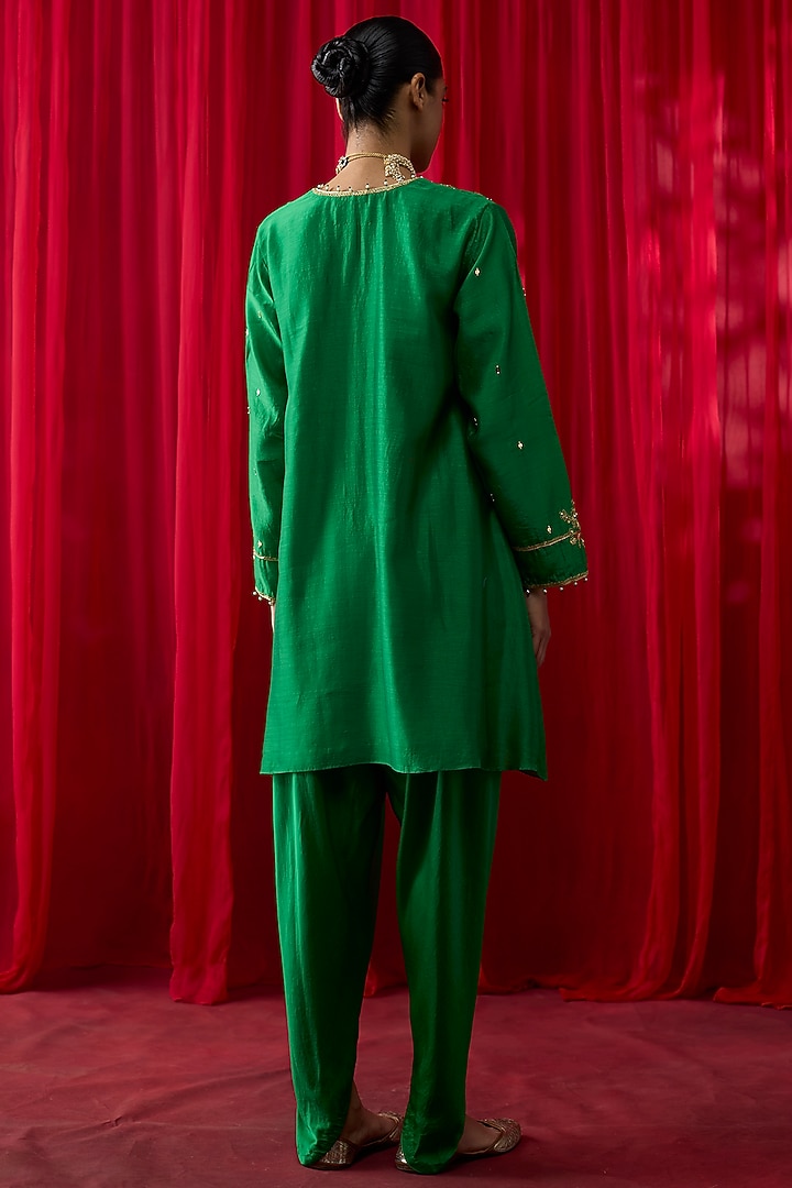 Green Silk Chanderi Embroidered Co-Ord Set by Shikha Mehta at Pernia's Pop Up Shop