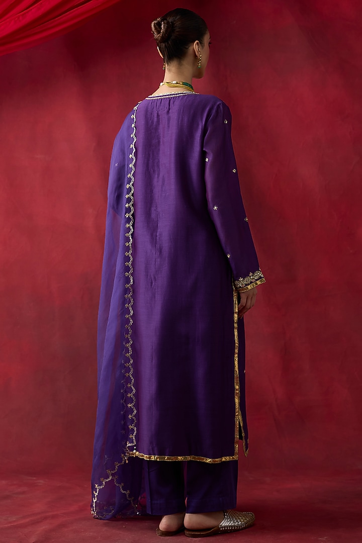 Purple Silk Chanderi Thread Hand Embroidered Kurta Set by Shikha Mehta at Pernia's Pop Up Shop