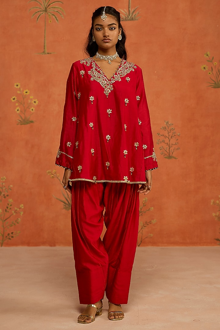 Red Silk Chanderi Gota Embroidered A-Line Short Kurta Set by Shikha Mehta at Pernia's Pop Up Shop