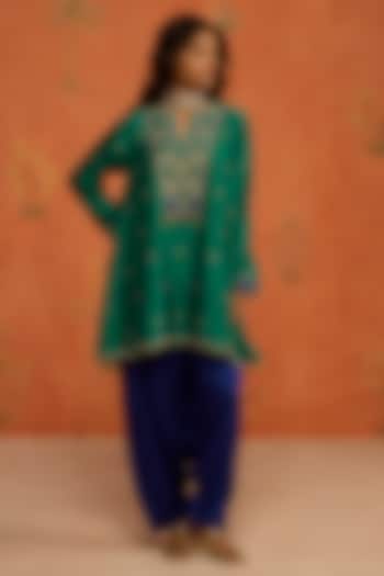 Green Silk Chanderi Dori Hand Embroidered A-Line Kurta Set by Shikha Mehta at Pernia's Pop Up Shop