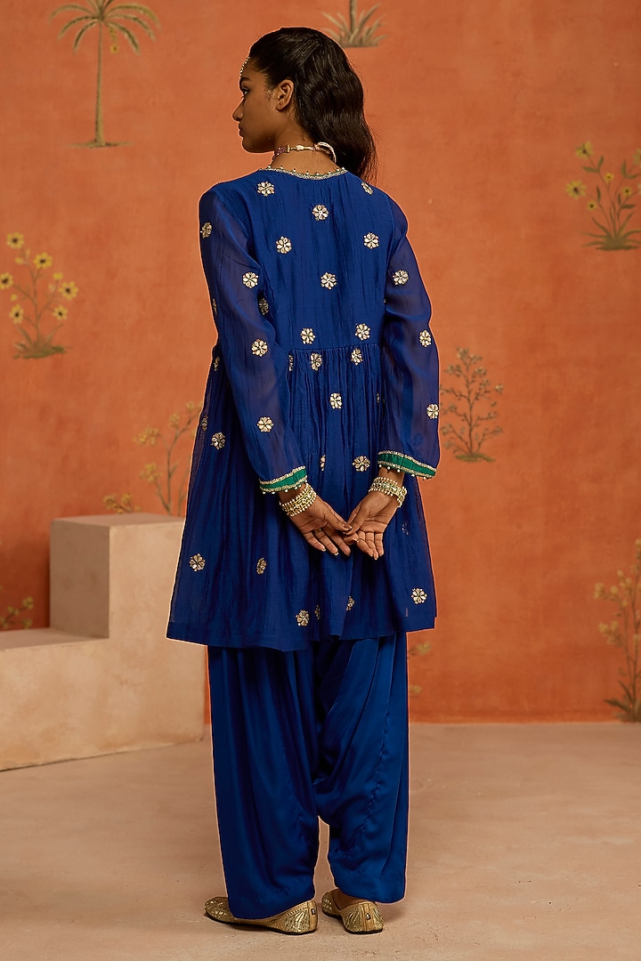 Blue Mul Chanderi Gota Embroidered Peplum Kurta Set by Shikha Mehta at Pernia's Pop Up Shop