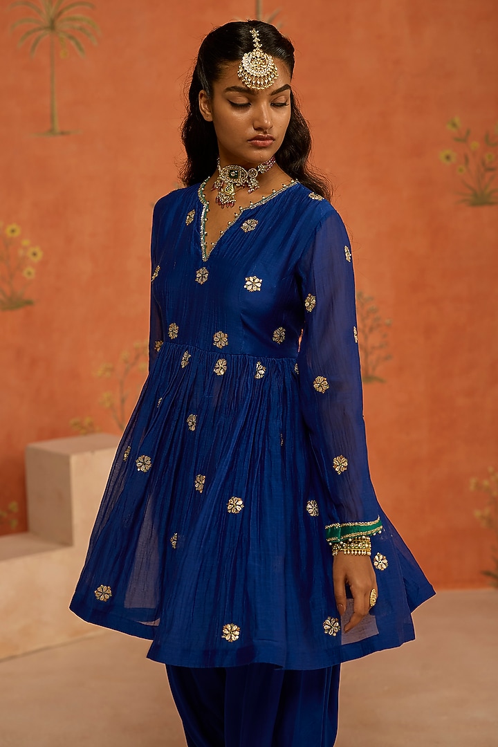 Blue Mul Chanderi Gota Embroidered Peplum Kurta Set by Shikha Mehta at Pernia's Pop Up Shop