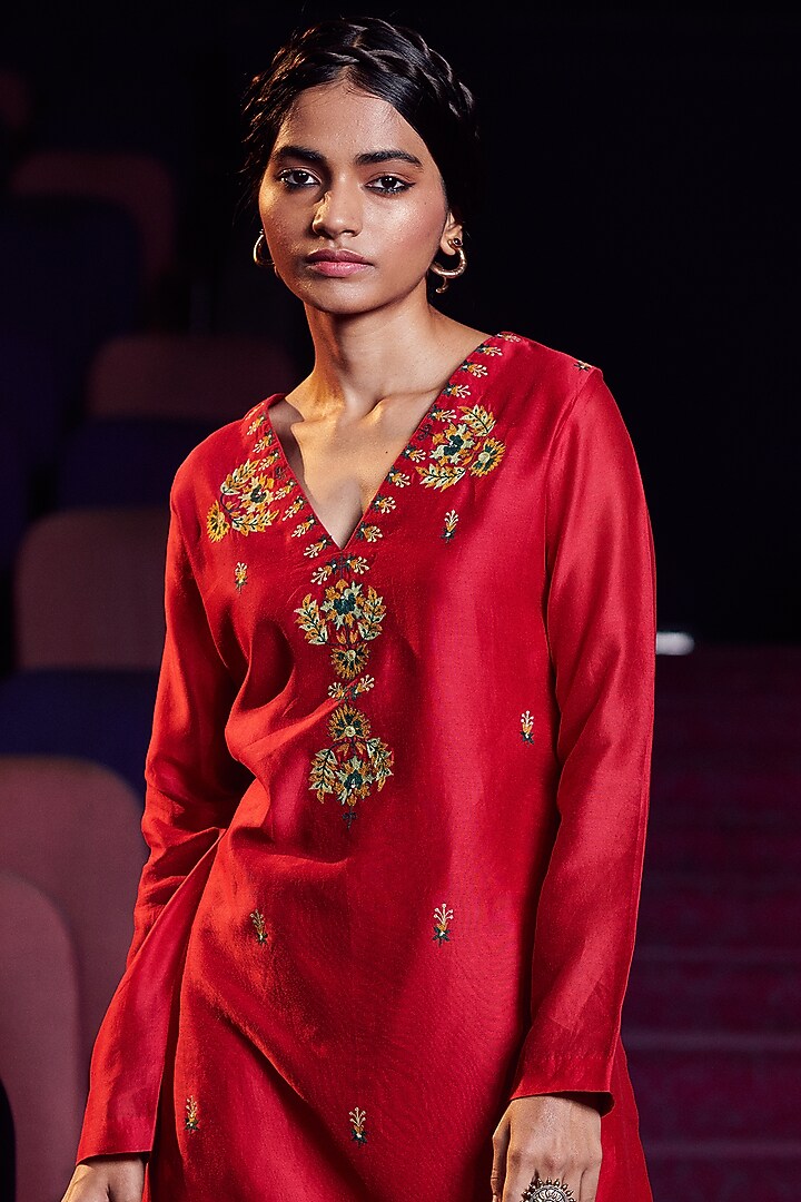 Berry Red Embroidered Kurta Set by Shikha Mehta at Pernia's Pop Up Shop