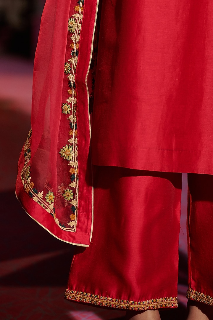 Berry Red Thread Embroidered Kurta Set by Shikha Mehta at Pernia's Pop Up Shop