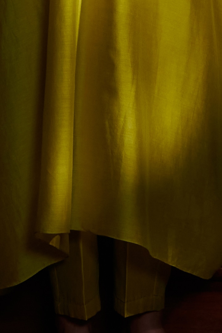 Lime Yellow Silk Chanderi Kaftan Set by Shikha Mehta at Pernia's Pop Up Shop
