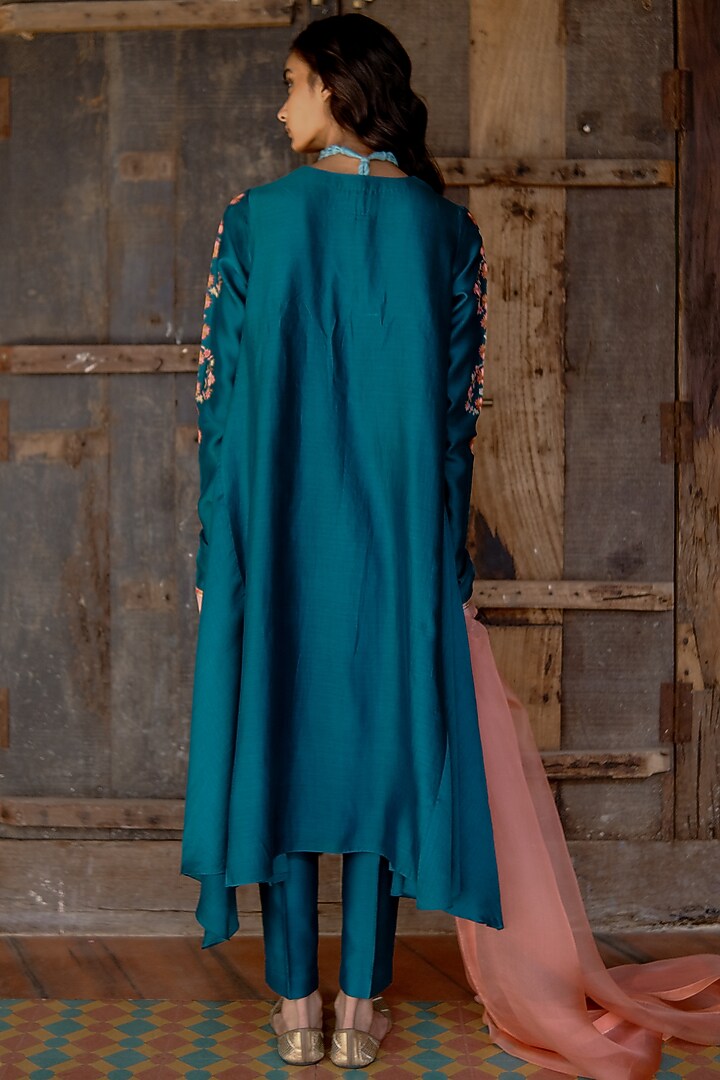 Teal Embroidered Kurta Set by Shikha Mehta at Pernia's Pop Up Shop