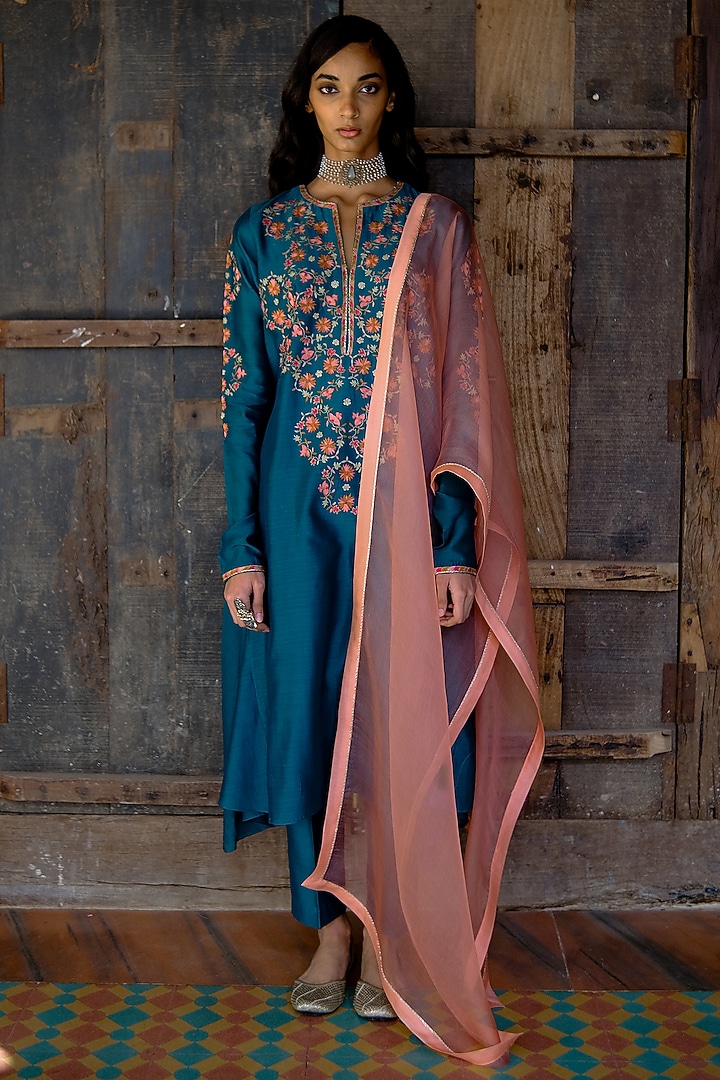 Teal Embroidered Kurta Set by Shikha Mehta at Pernia's Pop Up Shop