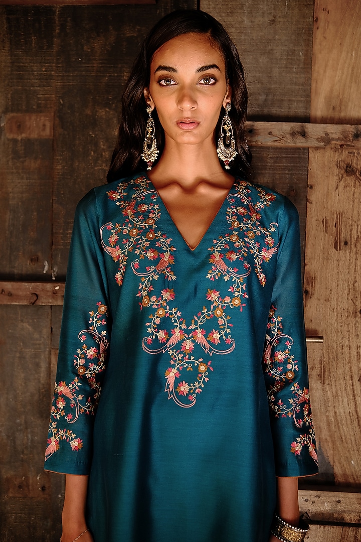 Teal Embroidered Kurta Set by Shikha Mehta at Pernia's Pop Up Shop