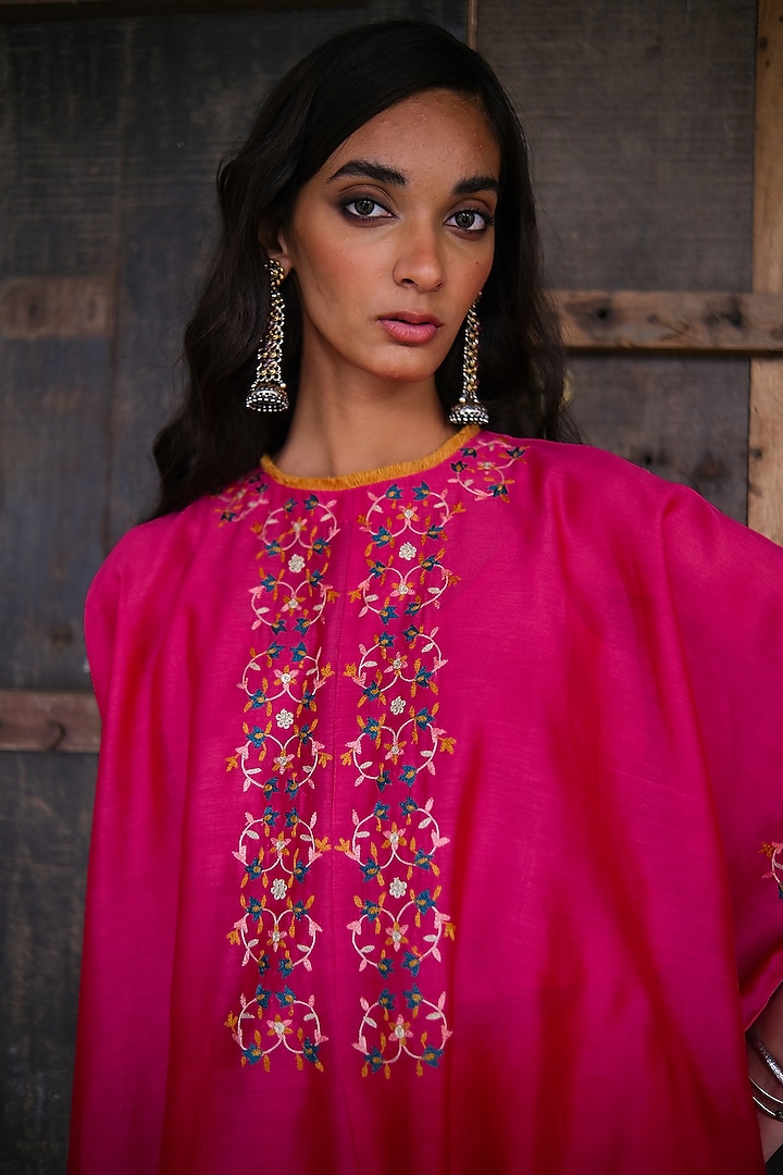 Fuschia Embroidered Kaftan Set by Shikha Mehta at Pernia's Pop Up Shop