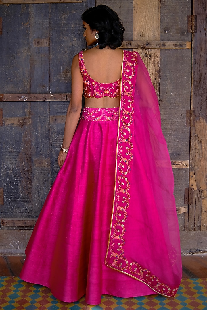Pink Embroidered Wedding Lehenga Set by Shikha Mehta at Pernia's Pop Up Shop
