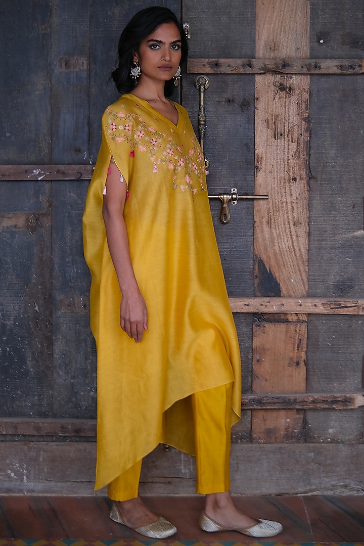 Yellow Embroidered Kaftan Set by Shikha Mehta at Pernia's Pop Up Shop