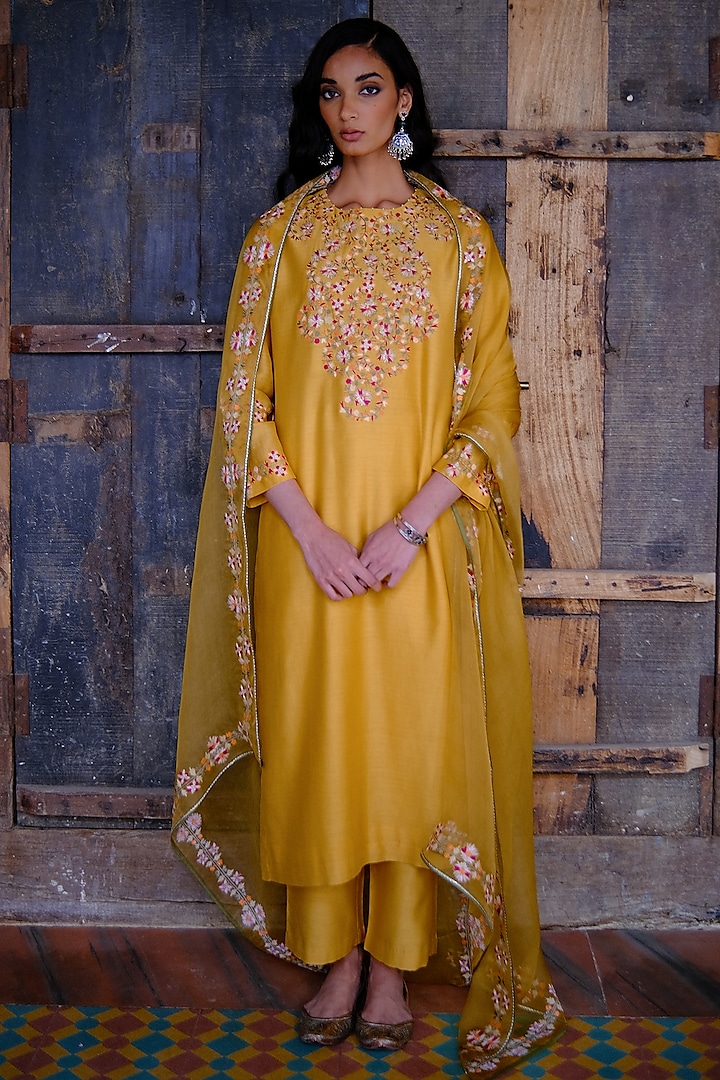 Yellow Embroidered Kurta Set Design by Shikha Mehta at Pernia's Pop Up ...