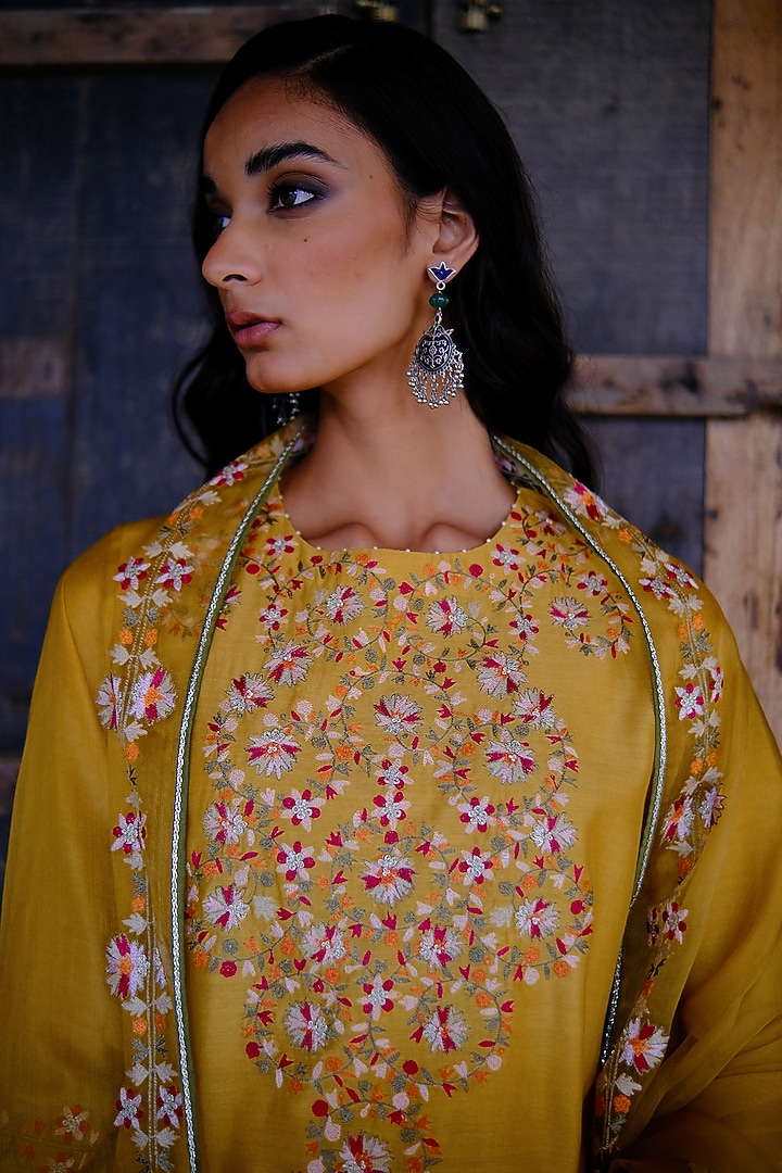 Yellow Embroidered Kurta Set by Shikha Mehta at Pernia's Pop Up Shop