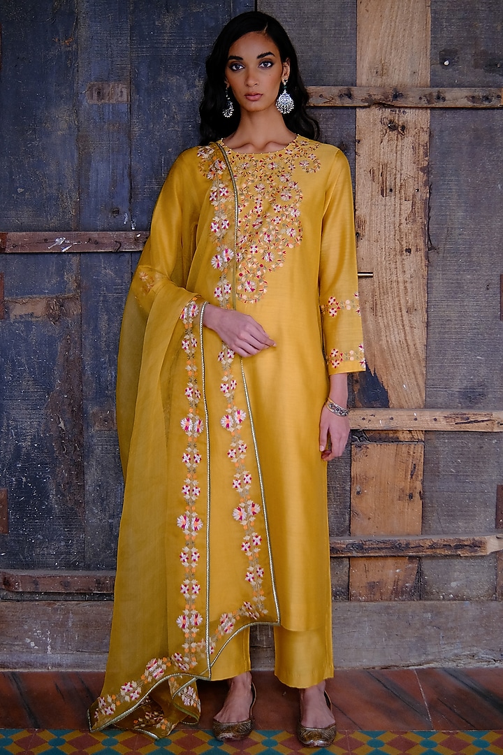 Yellow Embroidered Kurta Set by Shikha Mehta at Pernia's Pop Up Shop