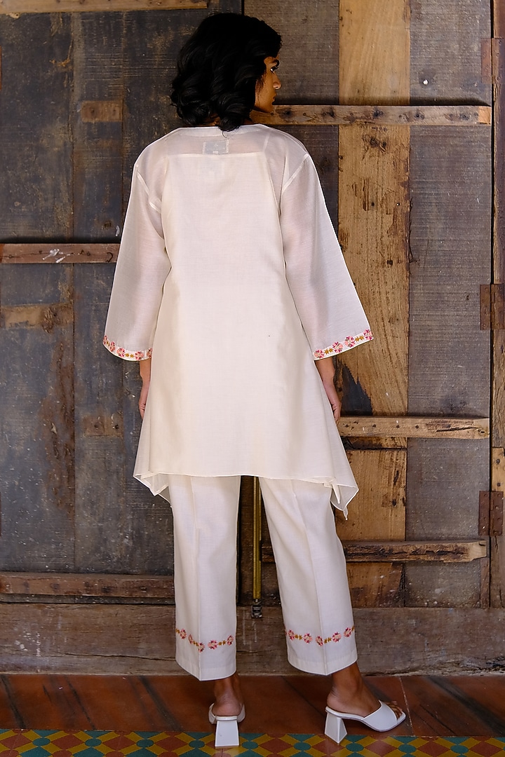 Ivory Embroidered A-Line Kurta Set by Shikha Mehta at Pernia's Pop Up Shop