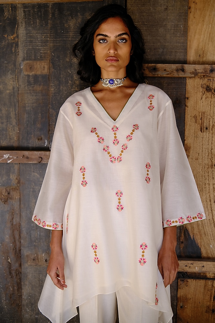 Ivory Embroidered A-Line Kurta Set by Shikha Mehta at Pernia's Pop Up Shop