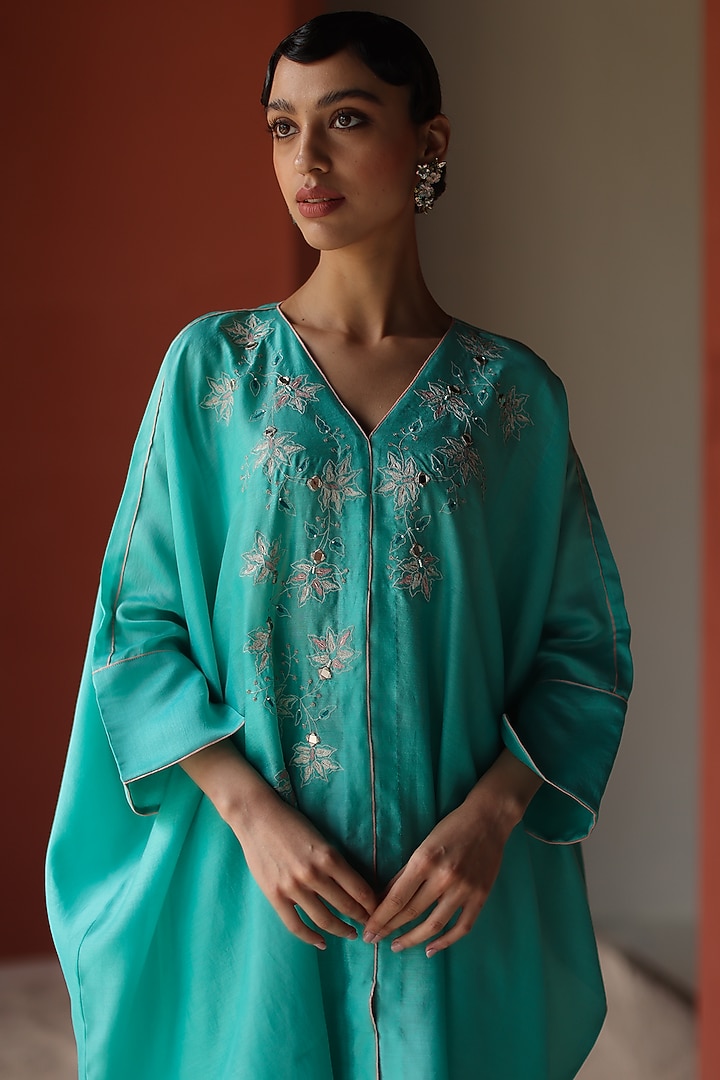Turquoise Silk Chanderi Thread Embroidered Tunic Set by Shikha Mehta at Pernia's Pop Up Shop
