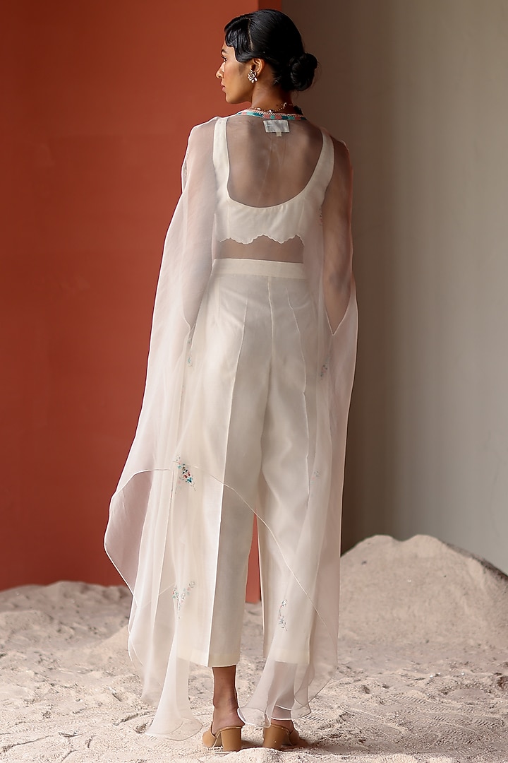 Ivory Silk Chanderi Thread Embroidered Cape Set by Shikha Mehta at Pernia's Pop Up Shop