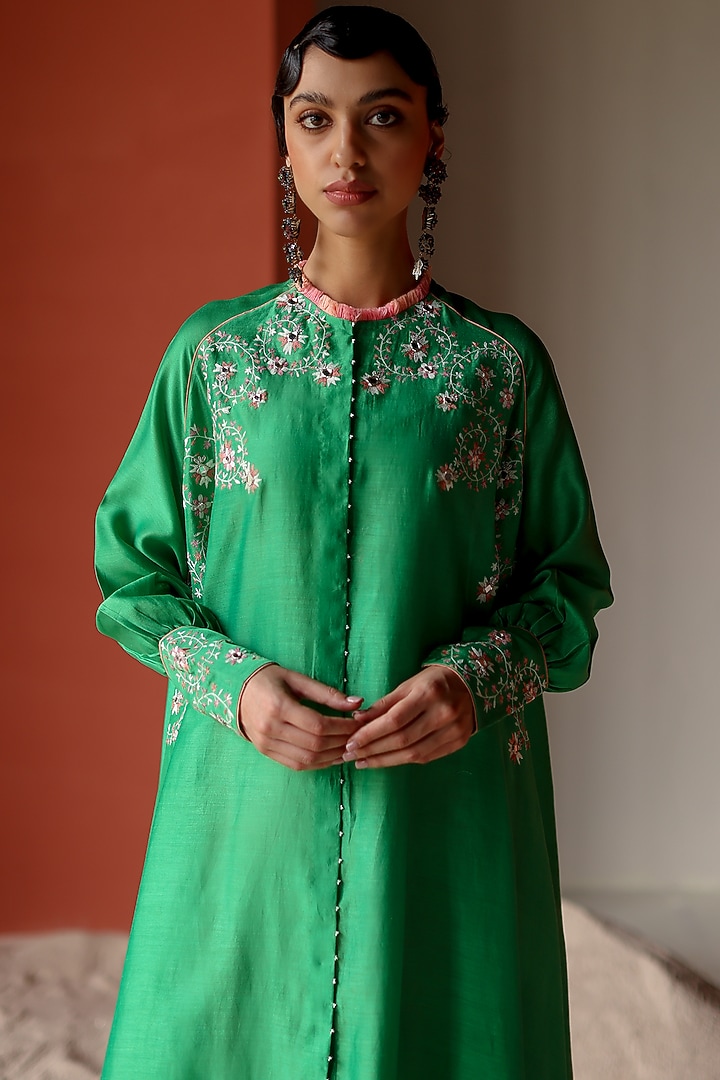 Green Silk Chanderi Thread Embroidered Tunic Set by Shikha Mehta at Pernia's Pop Up Shop
