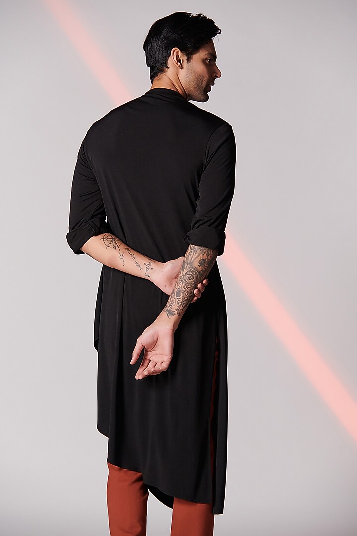 Black Poly Jersey Draped Kurta by S&N by Shantnu Nikhil Men at Pernia's Pop Up Shop