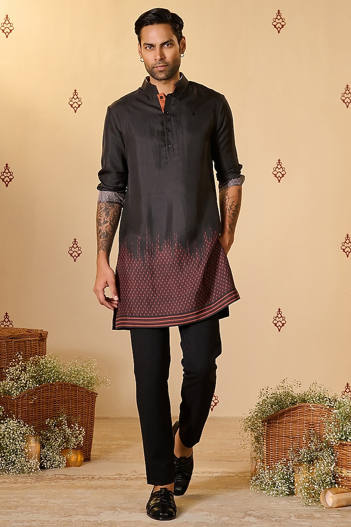 Black Silk Twill Printed Kurta by S&N by Shantnu Nikhil Men