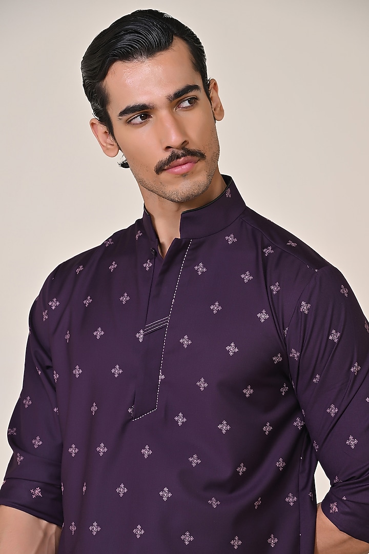 Purple Viscose Suiting Blend Thread Work Kurta by S&N by Shantnu Nikhil Men at Pernia's Pop Up Shop