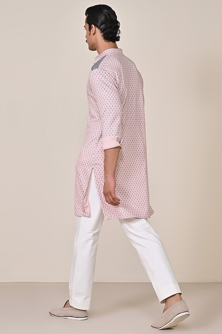 Pink Silk Twill Printed Kurta by S&N by Shantnu Nikhil Men at Pernia's Pop Up Shop