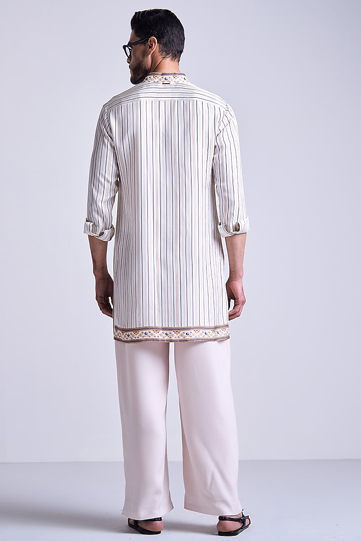 Off-White Silk Twill Striped Kurta by S&N by Shantnu Nikhil Men at Pernia's Pop Up Shop