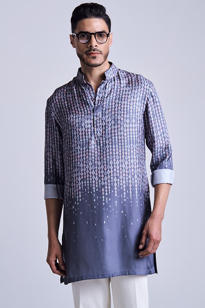Grey Silk Twill Adamas Gradient Printed Kurta by S&N by Shantnu Nikhil Men at Pernia's Pop Up Shop