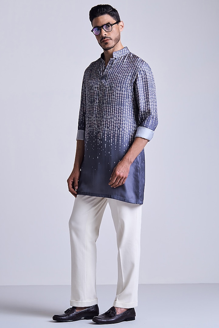 Grey Silk Twill Adamas Gradient Printed Kurta by S&N by Shantnu Nikhil Men at Pernia's Pop Up Shop