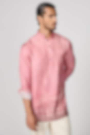 Pink Silk Twill Printed Kurta by S&N by Shantnu Nikhil Men