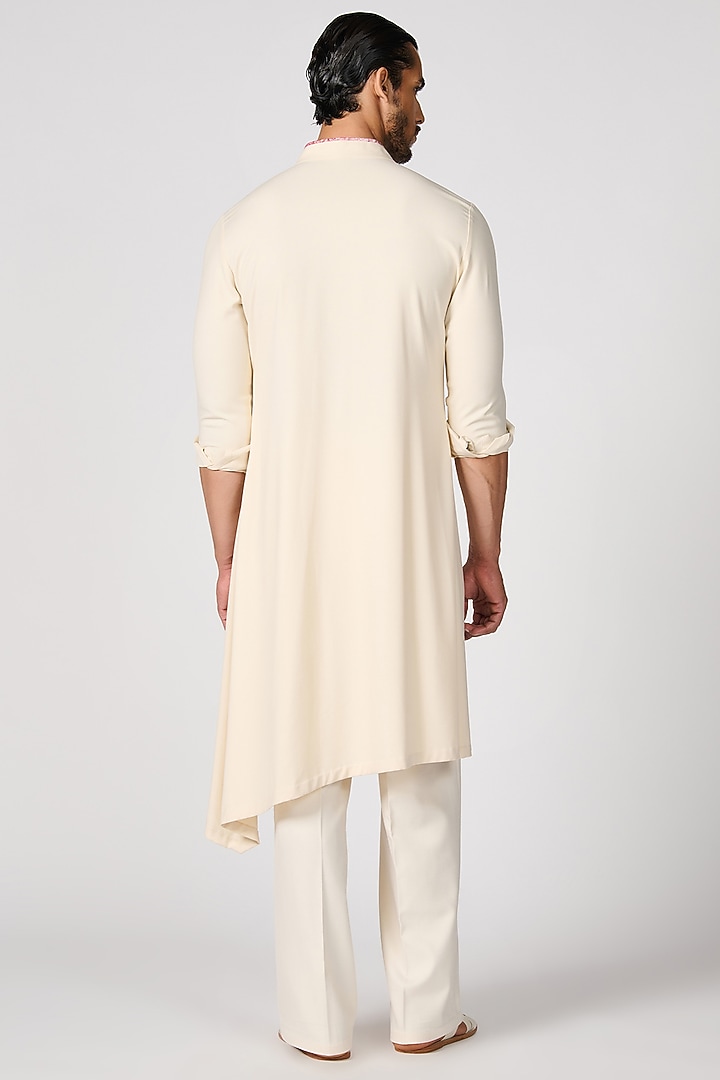 Off-White Brushed Suiting Asymmetric Kurta by S&N by Shantnu Nikhil Men at Pernia's Pop Up Shop
